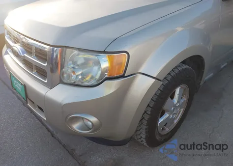 2010 Ford Escape Xlt z USA, uszkodzony, nr VIN 1FMCU0DG5AKA42500